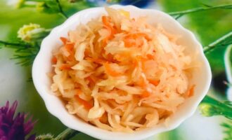 Готовая квашеная капуста